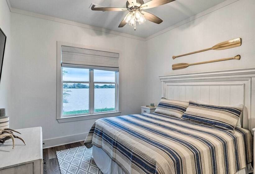 Modern Lake House On Lake Bruin: Pier & Boat Slip!