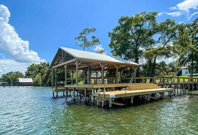 Modern Lake House On Lake Bruin: Pier & Boat Slip!