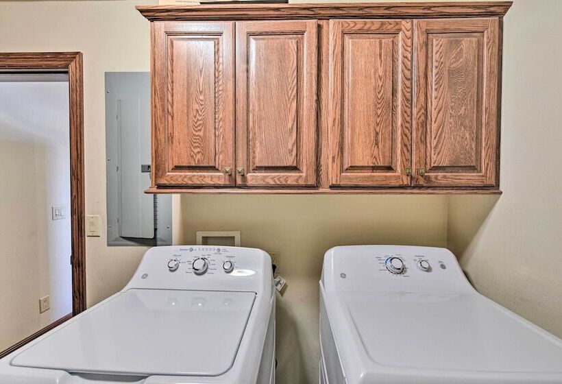 Nathrop Escape W/ Grill: 2 Mi To Hot Springs!