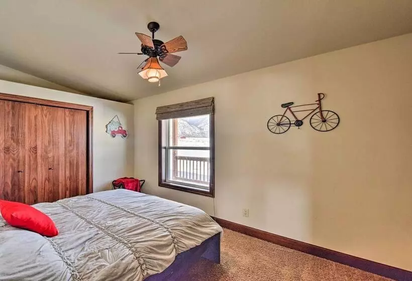 Nathrop Escape W/ Grill: 2 Mi To Hot Springs!