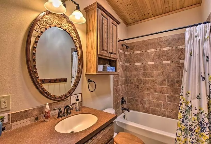 Nathrop Escape W/ Grill: 2 Mi To Hot Springs!