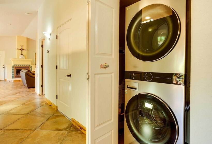 Sedona Home W/ Red Rock Views ~ 10 Mi To Uptown!