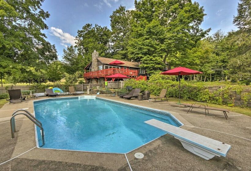 Petfriendly Woodbury Cottage W/ Fire Pit & Pool!