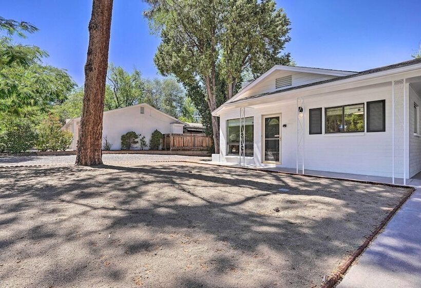 Convenient Prescott Home: Close To Hiking & Dtwn!