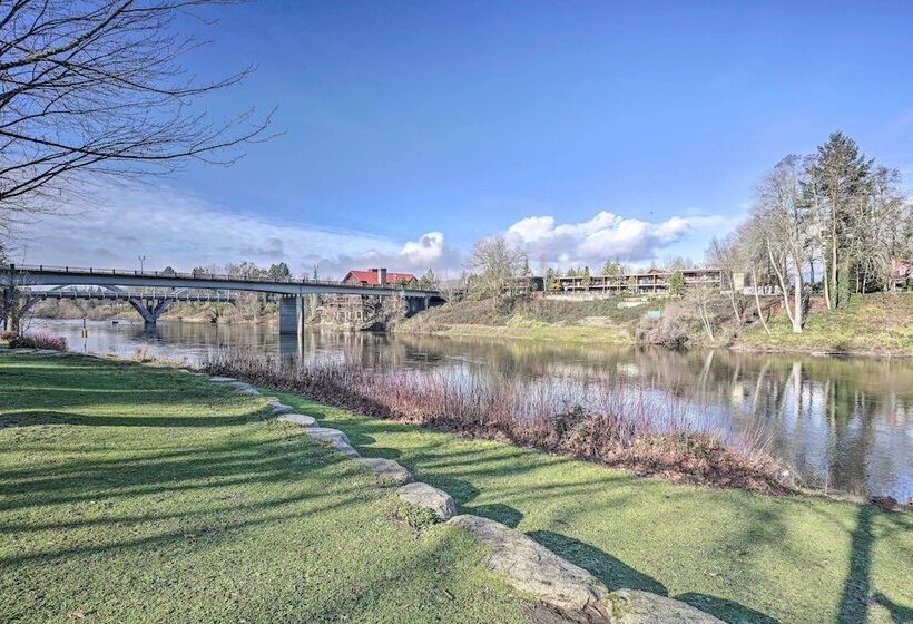 Quigley S River Pass Cottage W/ Private Deck!