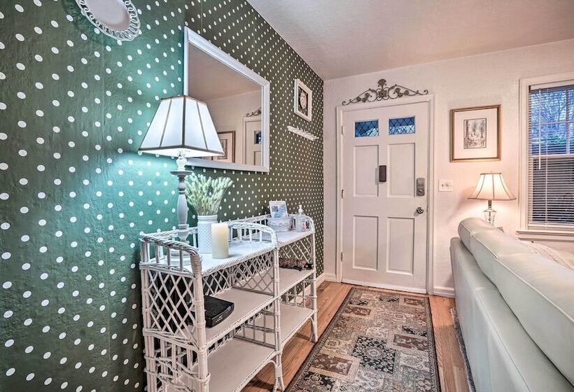 Quigley S River Pass Cottage W/ Private Deck!