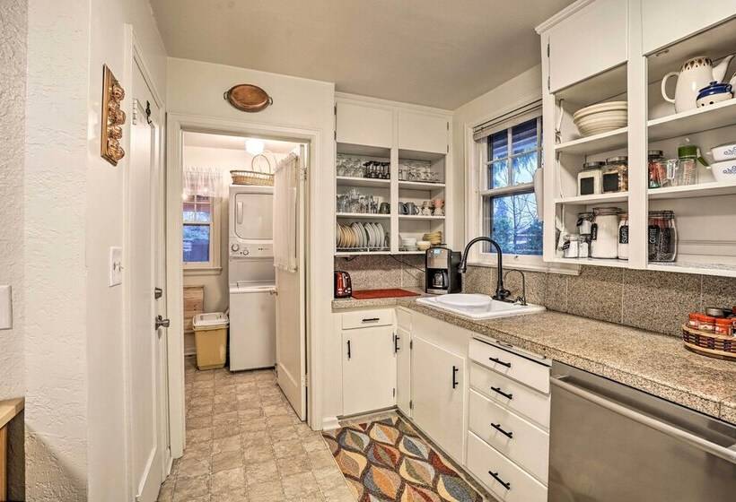 Quigley S River Pass Cottage W/ Private Deck!