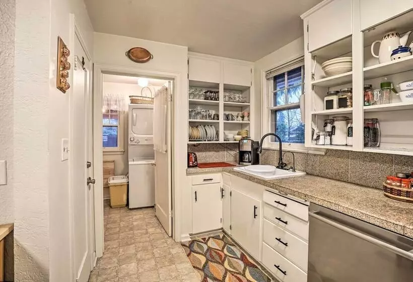 Quigley S River Pass Cottage W/ Private Deck!