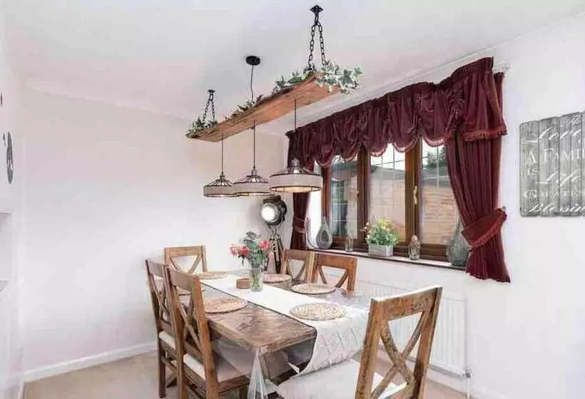 Residenssi Peaceful,captivating Home With Idylic Surroundings