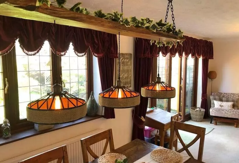 Residenssi Peaceful,captivating Home With Idylic Surroundings