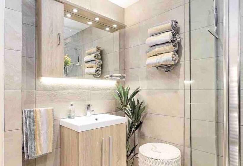 إقامة Peaceful,captivating Home With Idylic Surroundings