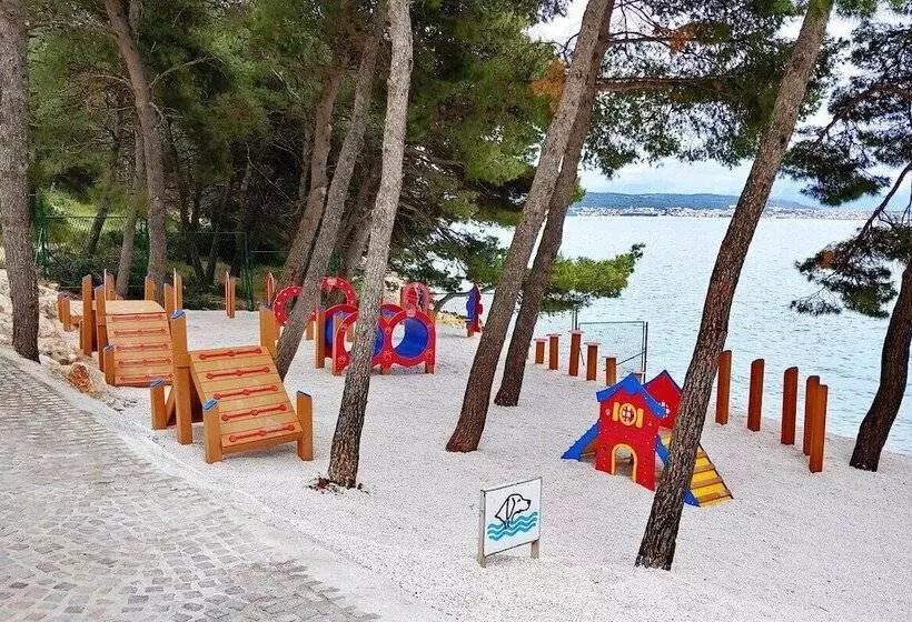 Lomakeskus Salve Croatia Mobile Homes In Amadria Park Trogir