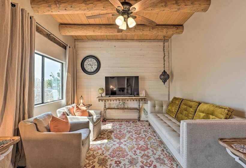 Serene North Tucson Casita: Drive To Golf Courses!