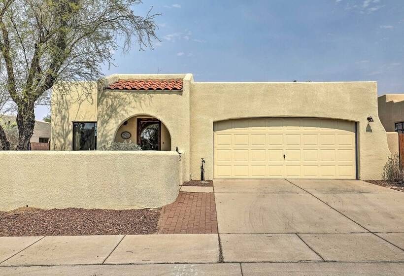 Serene North Tucson Casita: Drive To Golf Courses!