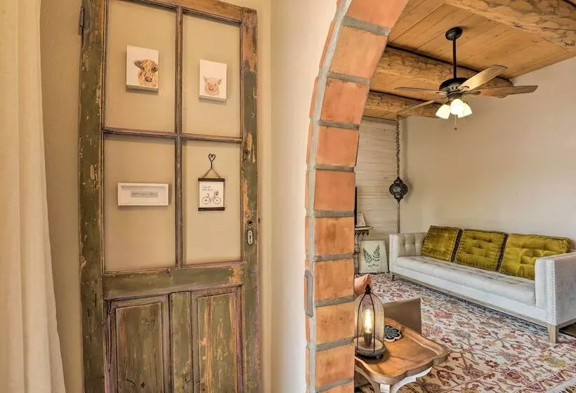 Serene North Tucson Casita: Drive To Golf Courses!