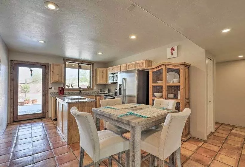 Serene North Tucson Casita: Drive To Golf Courses!