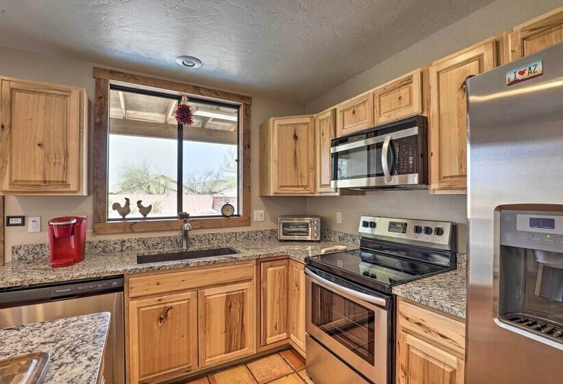 Serene North Tucson Casita: Drive To Golf Courses!
