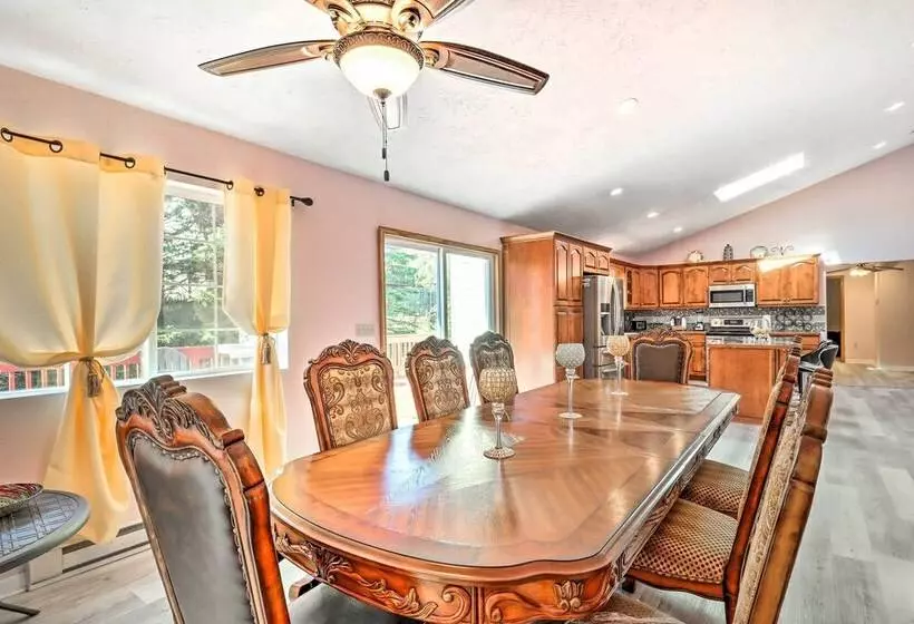 Spacious Long Pond Home Near Camelback Mtn Resort!
