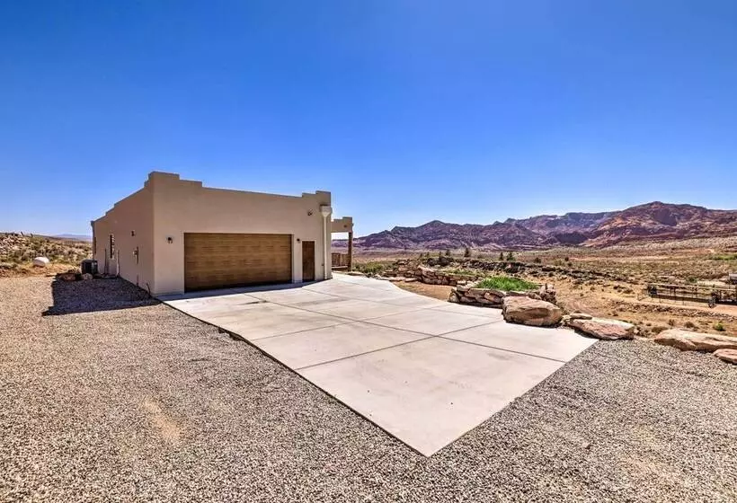Stunning Adobe Home Overlooking Silver Reef