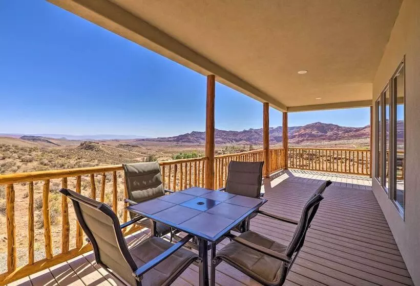 Stunning Adobe Home Overlooking Silver Reef