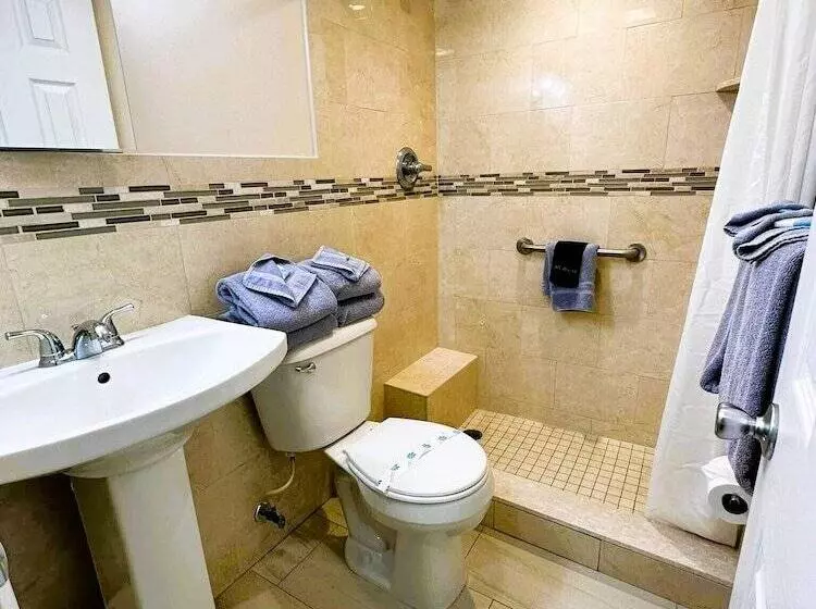 The Vip Family Motel