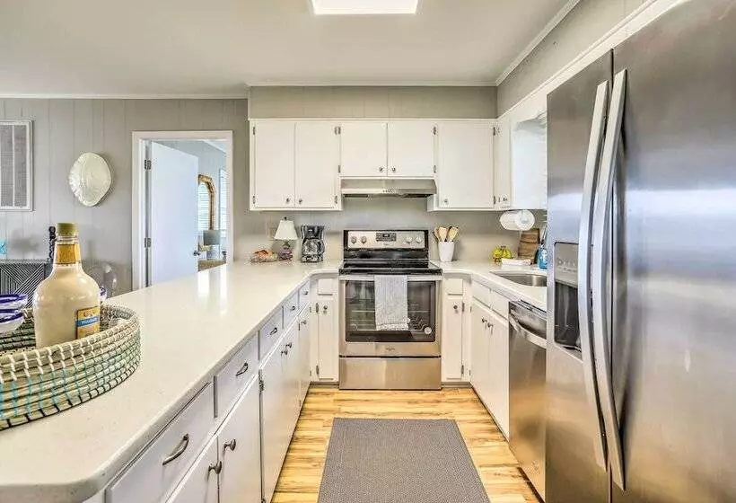 Waterfront Home W/ Decks, Privacy & Boat Slip