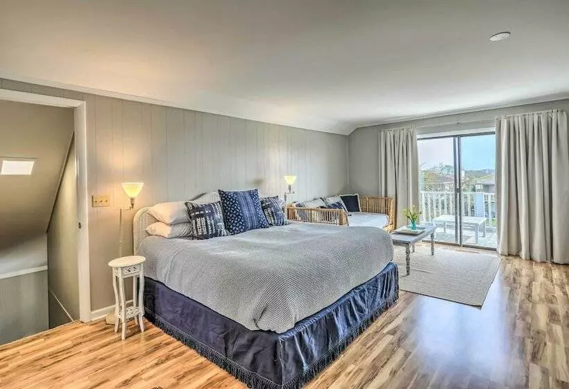 Waterfront Home W/ Decks, Privacy & Boat Slip