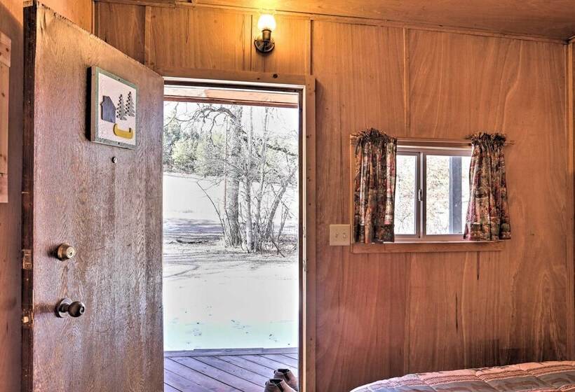 Whitewood Cabin: Deck, Gas Grill & Hot Tub!