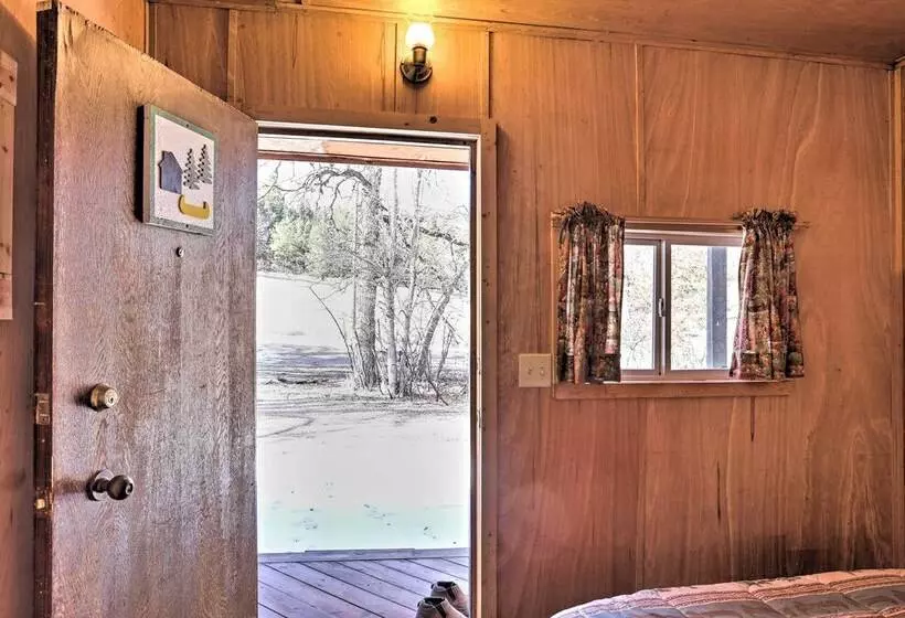 Whitewood Cabin: Deck, Gas Grill & Hot Tub!