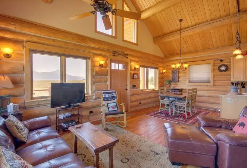 Yellowstone Cabin W/ Stunning Mountain Views