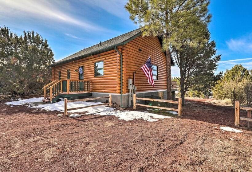 Quaint Williams Cabin Near Grand Canyon