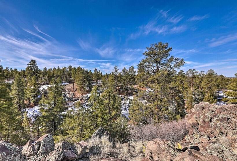 Quaint Williams Cabin Near Grand Canyon