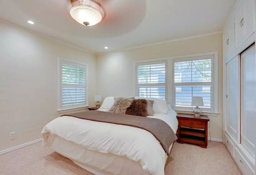 Bakersfield Oasis: Sweet Tropical Pool Setup!