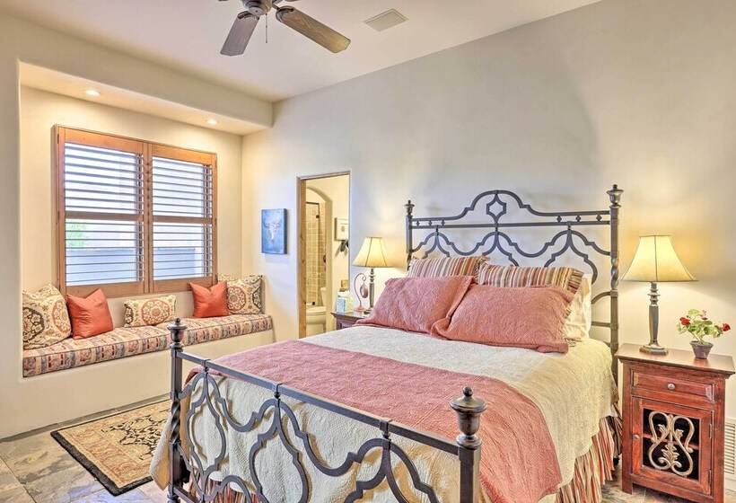 Cave Creek Oasis W/ Putting Green, Spa & Mtn View!