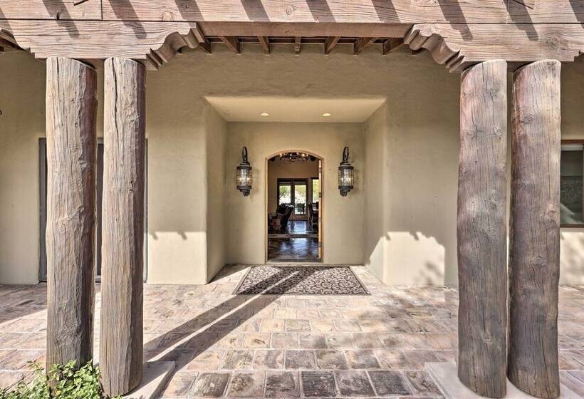 Cave Creek Oasis W/ Putting Green, Spa & Mtn View!