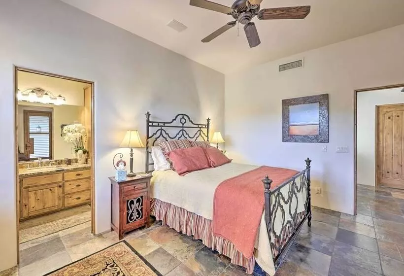 Cave Creek Oasis W/ Putting Green, Spa & Mtn View!