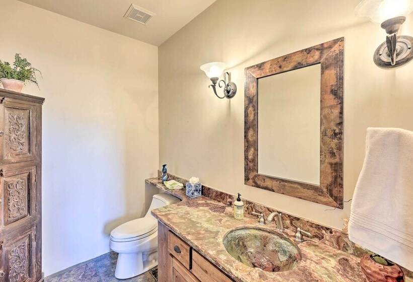 Cave Creek Oasis W/ Putting Green, Spa & Mtn View!