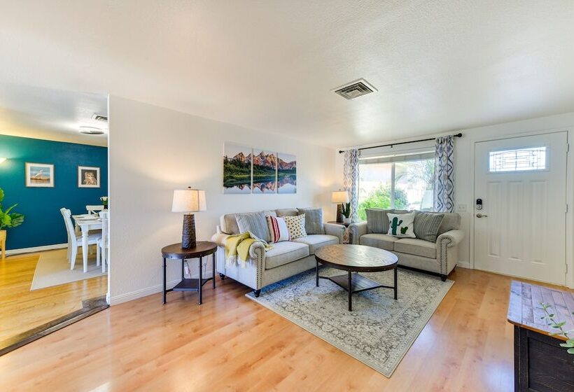 Chandler Retreat: Outdoor Pool, Patio & Media Room