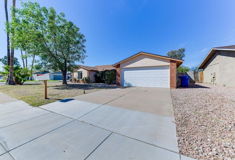 Chandler Retreat: Outdoor Pool, Patio & Media Room