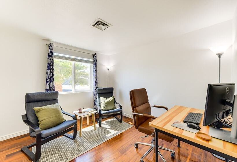 Chandler Retreat: Outdoor Pool, Patio & Media Room