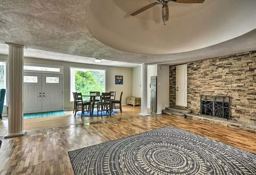 Charming Kelso Home W/ Proximity To Cowlitz River!