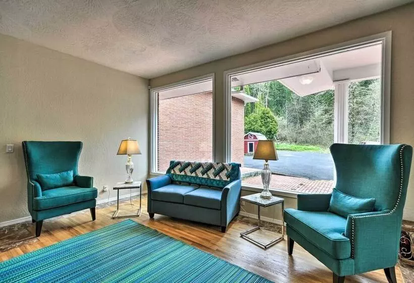 Charming Kelso Home W/ Proximity To Cowlitz River!