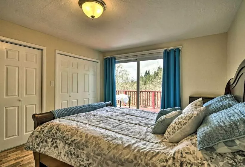 Charming Kelso Home W/ Proximity To Cowlitz River!