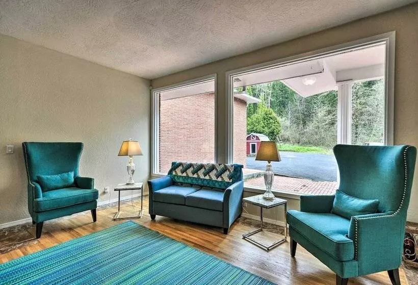 Charming Kelso Home W/ Proximity To Cowlitz River!