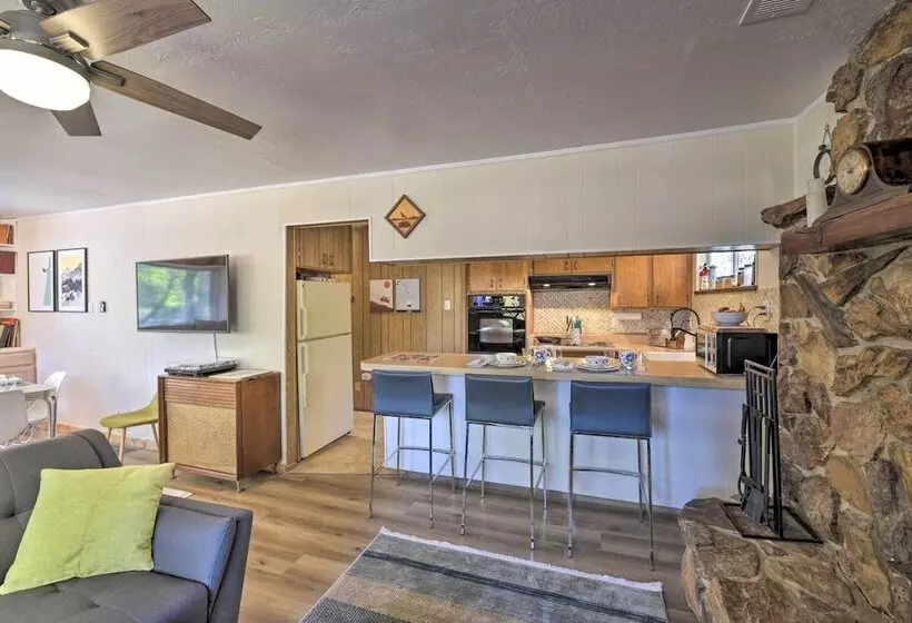 Ski, Golf & Hike: Cabin W/ Deck In Pioneer!