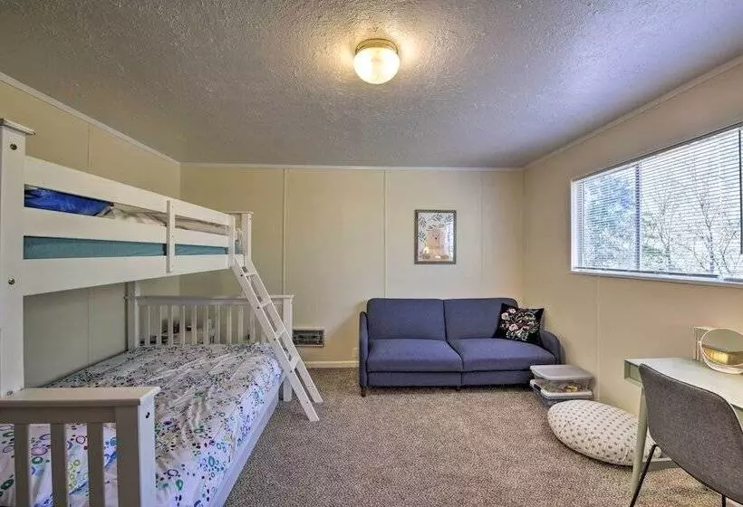 Ski, Golf & Hike: Cabin W/ Deck In Pioneer!