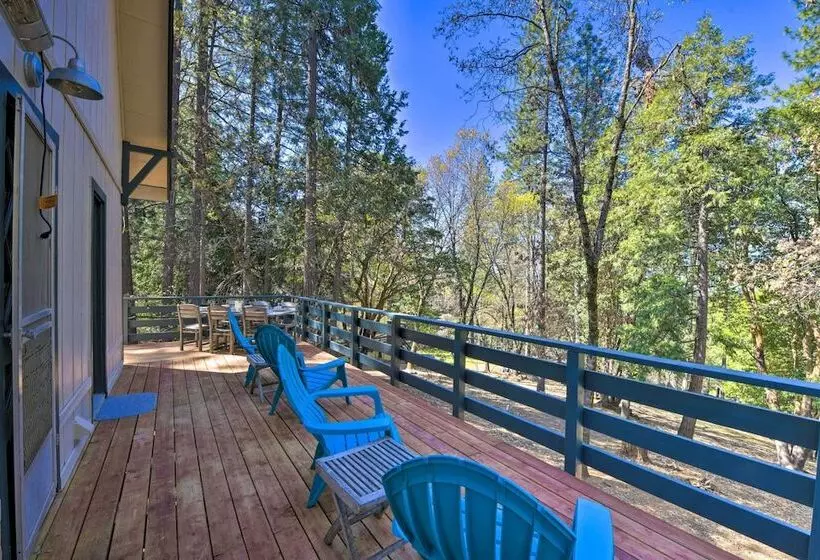 Ski, Golf & Hike: Cabin W/ Deck In Pioneer!