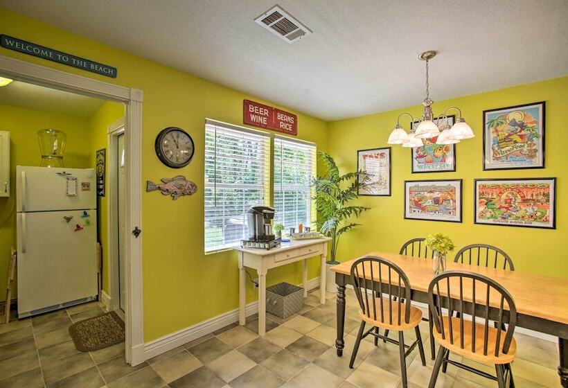 Cloud 9 On The Coast < 1 Mi To Beach!