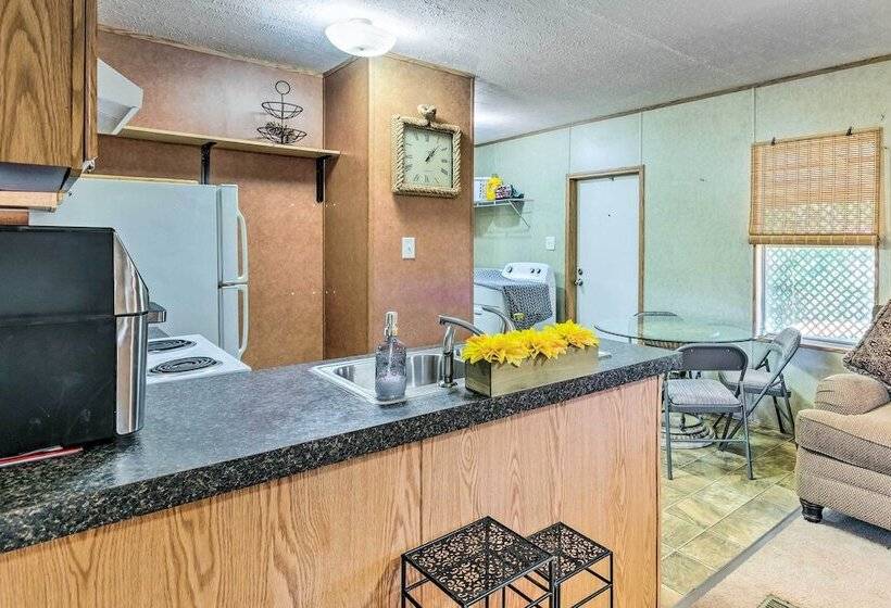 Cozy Gulf Breeze Home, 3 Mi To East Bay!