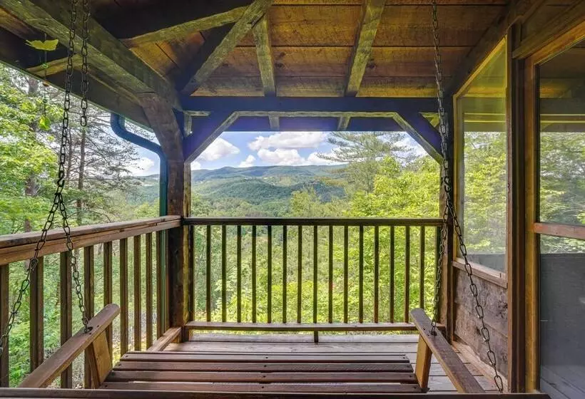 Secluded Sevierville Cabin W/ Hot Tub!